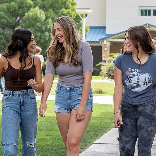 Teen girls walking on Sandia Prep campus
