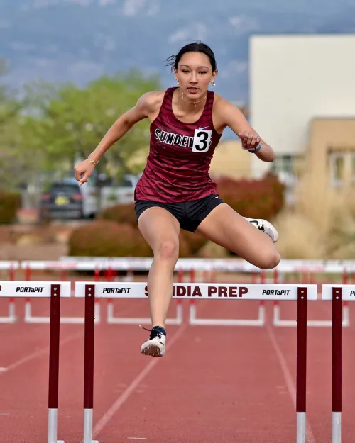 Prep Senior Commits to D-1 Track and Field Program